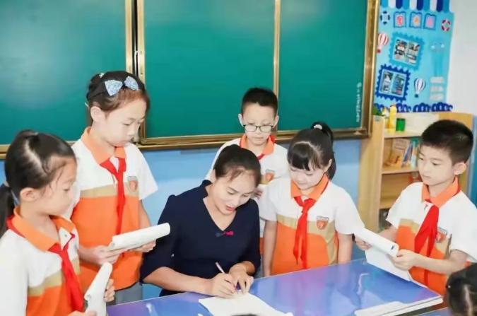 单靠勇气莫逞能,认准目标才搜寻是什么生肖精选解析、解释与落实、构建解答解释落实